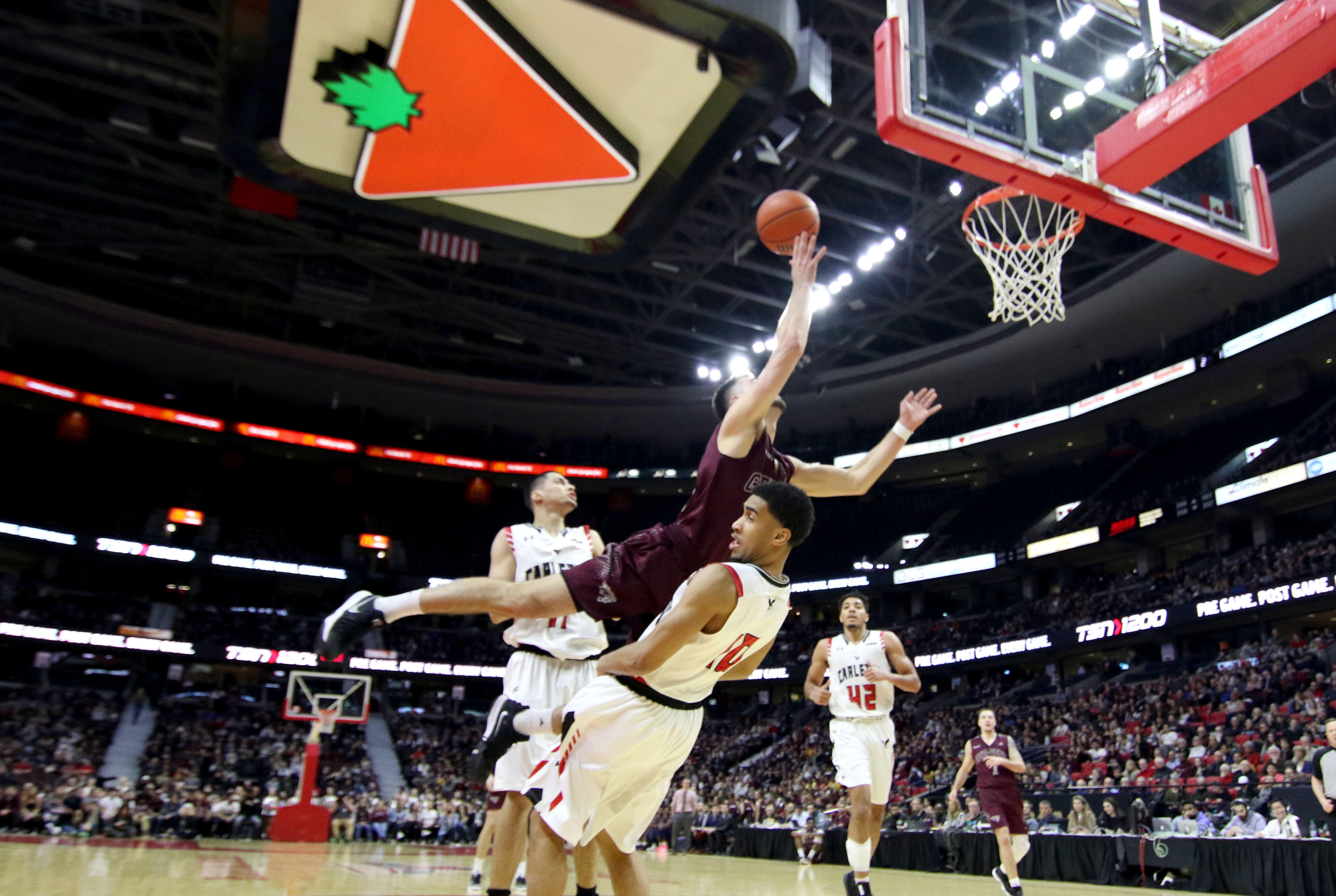 Men’s basketball fails to upset Carleton - The Fulcrum