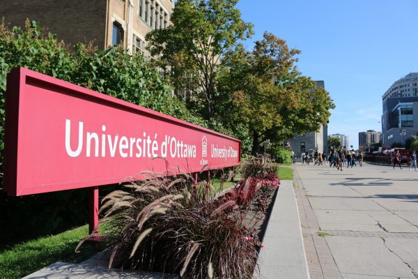 The uOttawa sign