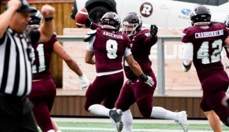 gee-gees celebrate after touchdown