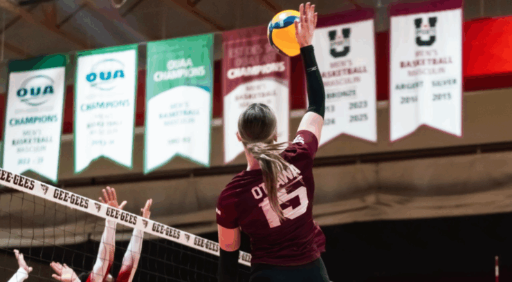 Ottawa’s Lea Pendergast hitting a ball