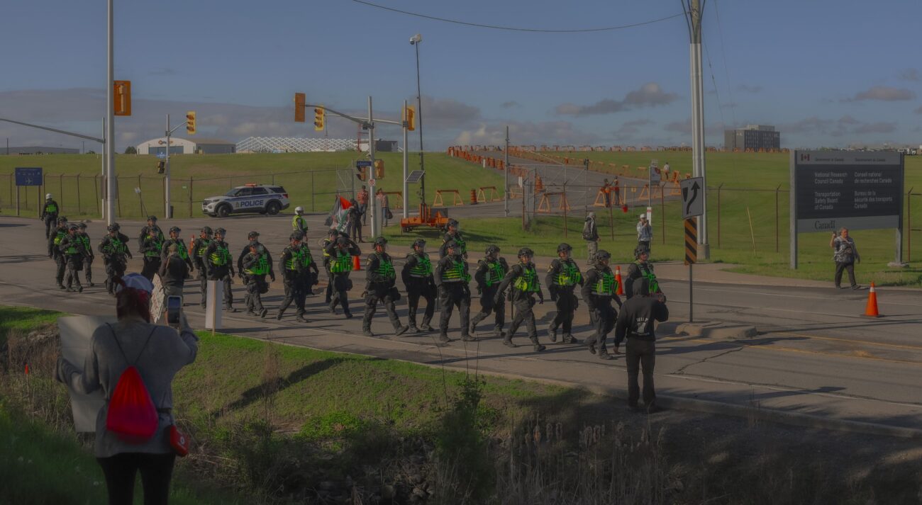 Tactical units headed to the Upland Station entrance. Photo: Bhoomi Dahiya/The Fulcrum.